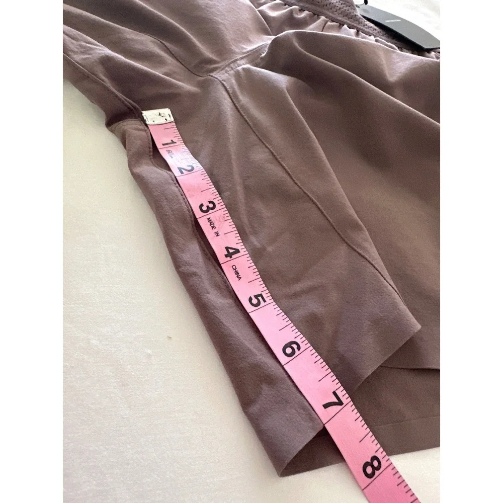 NEW‎ Ten Thousand Session Short 7